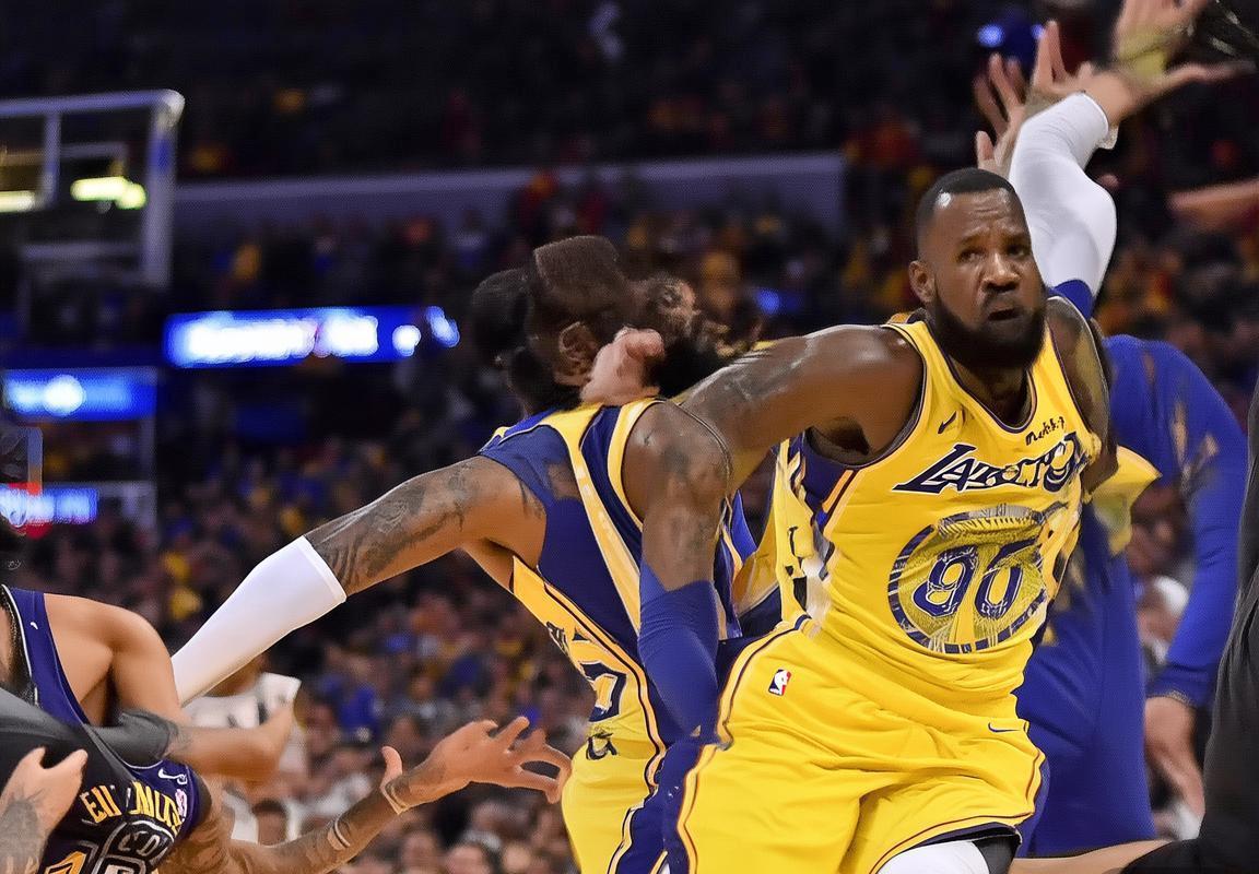 湖人逆转独行侠！詹姆斯39000分里程碑，库里三分创纪录，NBA赛场逆转夜